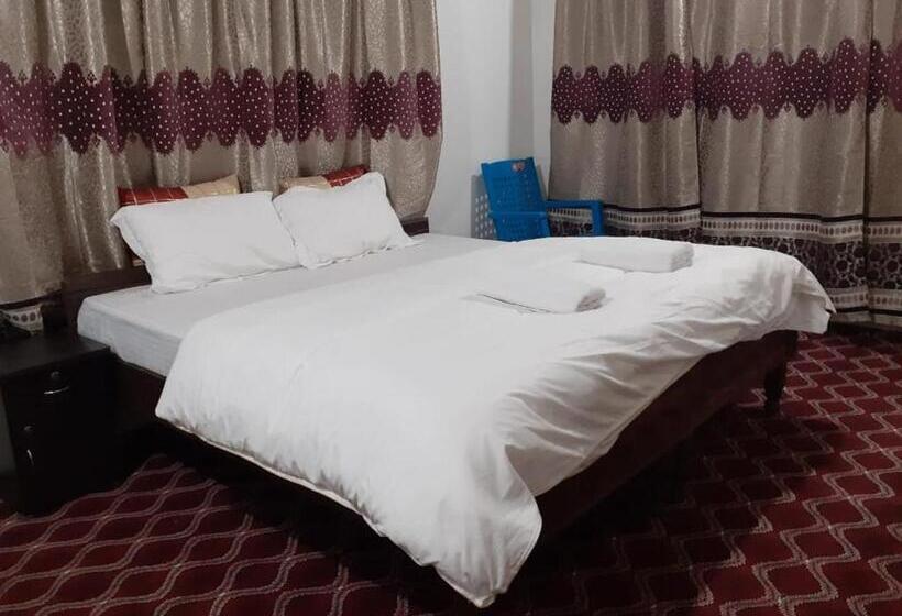 مبيت وإفطار Royal Mount Guest House Ladakh By Lexstays