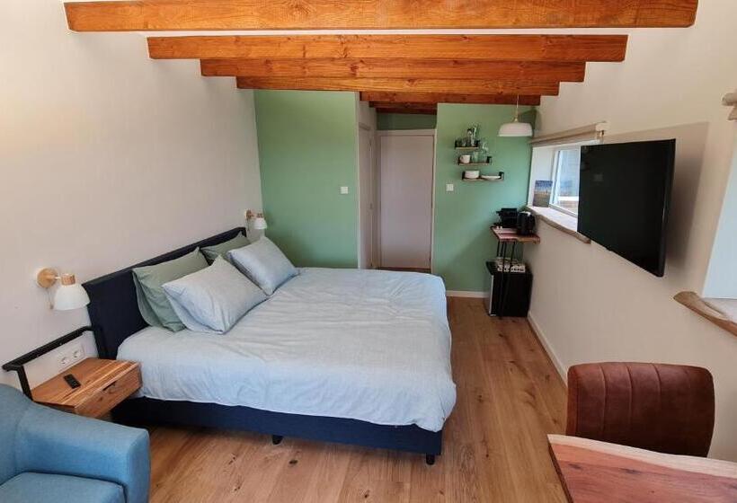 住宿加早餐 The Shed