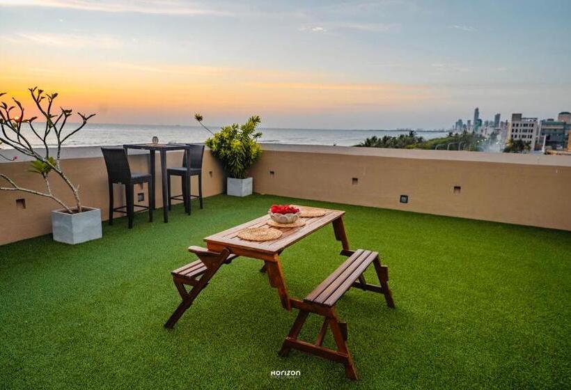 酒店 50 By The Sea