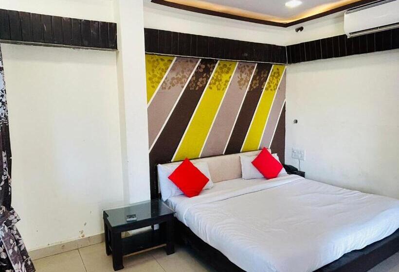 ホテル Anika By Kalonji