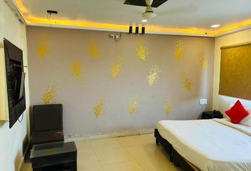 ホテル Anika By Kalonji