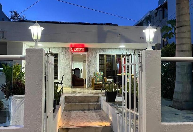 فندق Blue Crespo