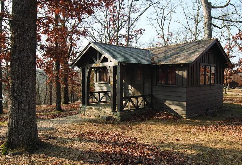 ホテル Camp Pin Oak