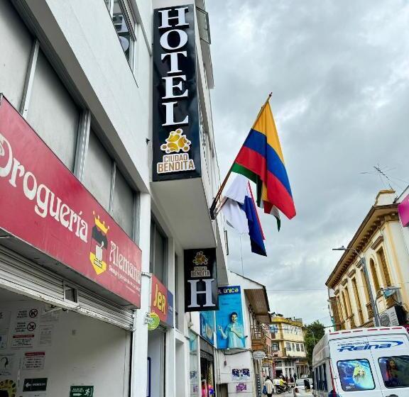 ホテル Ciudad Bendita