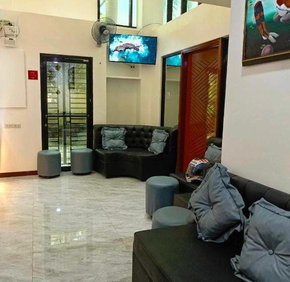 هتل Ecoland 88 Apartelle & Suite