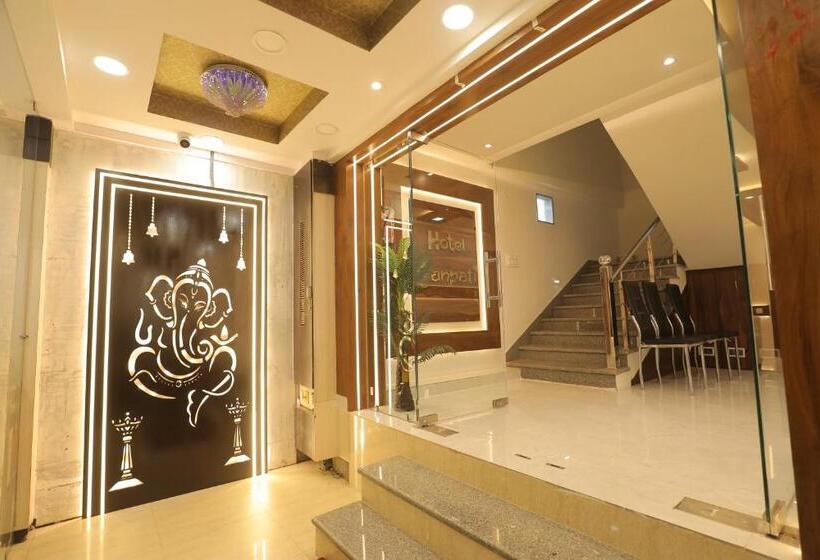 酒店 Ganpati
