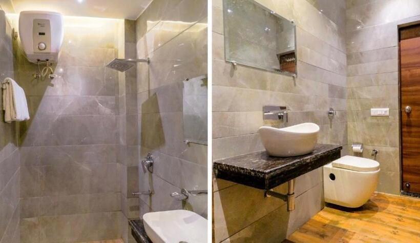 ホテル Golden Velvet