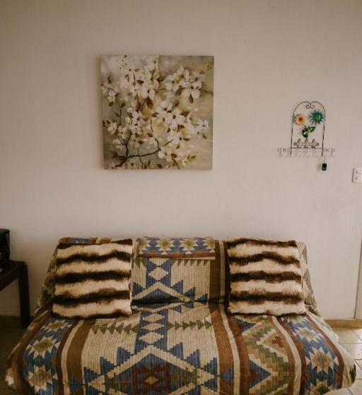 فندق Guzman Suites