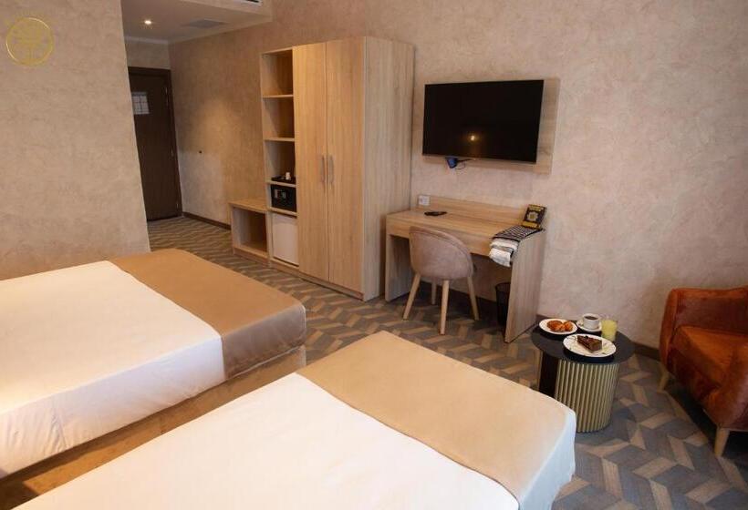 هتل Hôtel Césarée