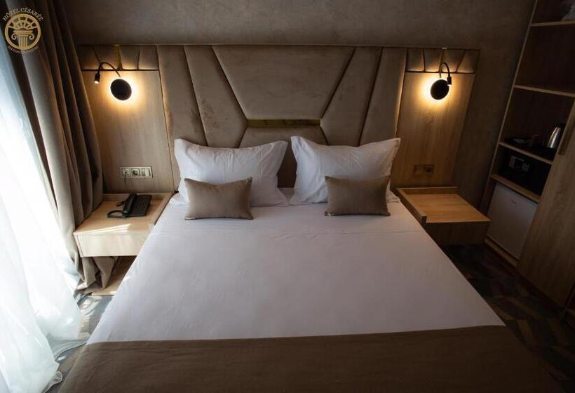 هتل Hôtel Césarée