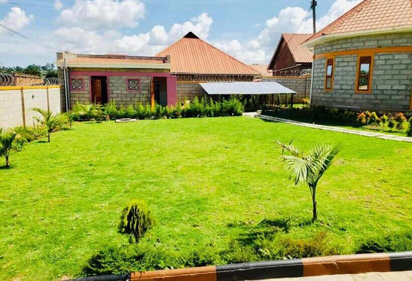 هتل Jomry Cottages