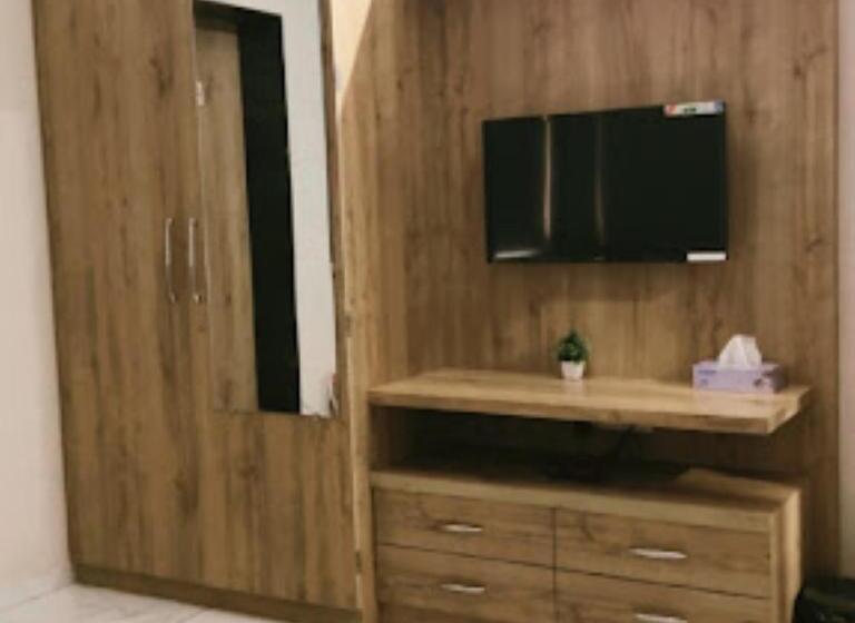 בית מלון כפרי Krushnashray Farms Ahmedabad