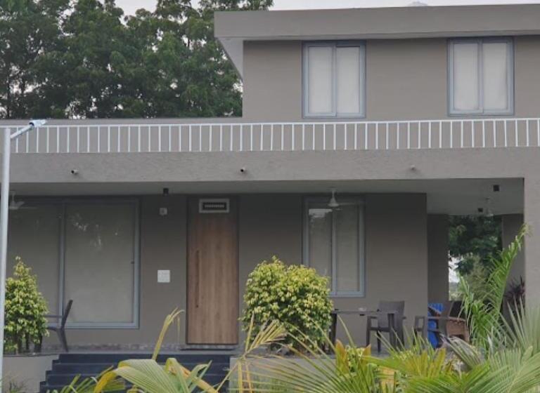 בית מלון כפרי Krushnashray Farms Ahmedabad