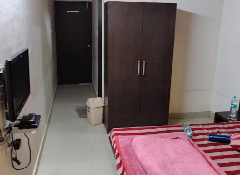 בית מלון כפרי Malwa Residency Ahmedabad