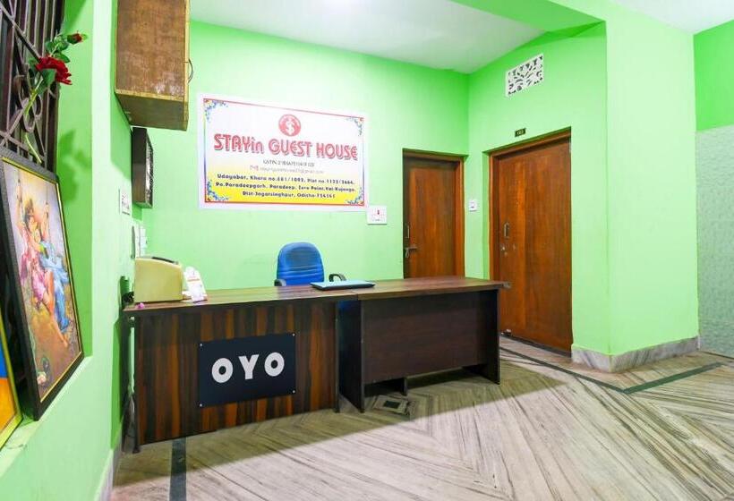 Hotel Oyo Stay In Guest House