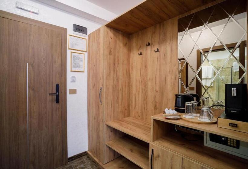 호텔 Pensiunea Natalya