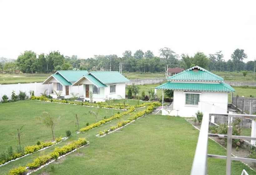 בית מלון כפרי Queen Of Dooars Eco Resort