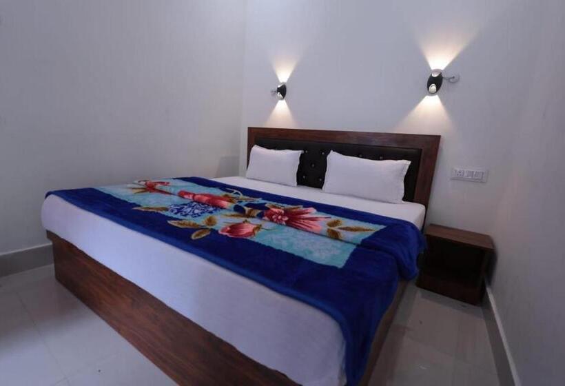 Отель Saurabh Srikot Srinagar Garhwal Uttrakhand