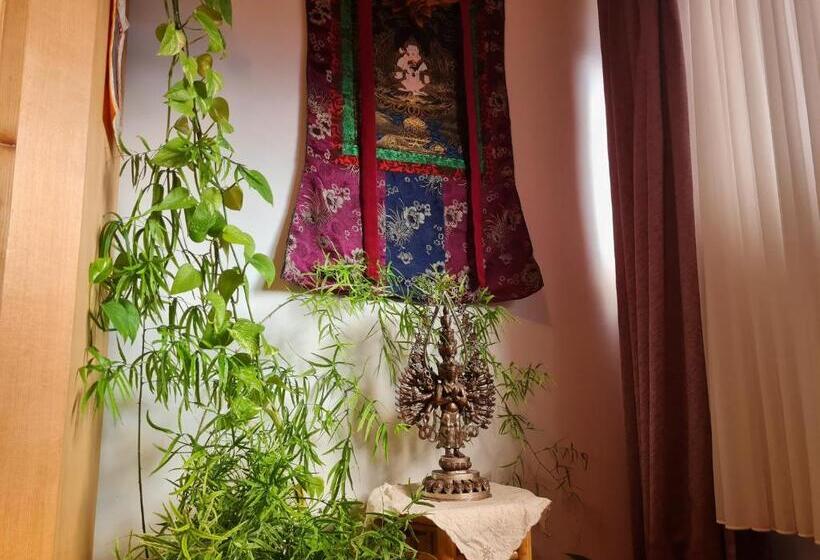 酒店 Seminarhaus Arya Maitreya