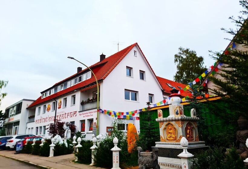 酒店 Seminarhaus Arya Maitreya