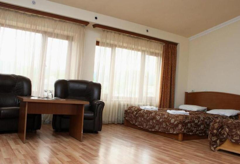 Отель Sh Resort