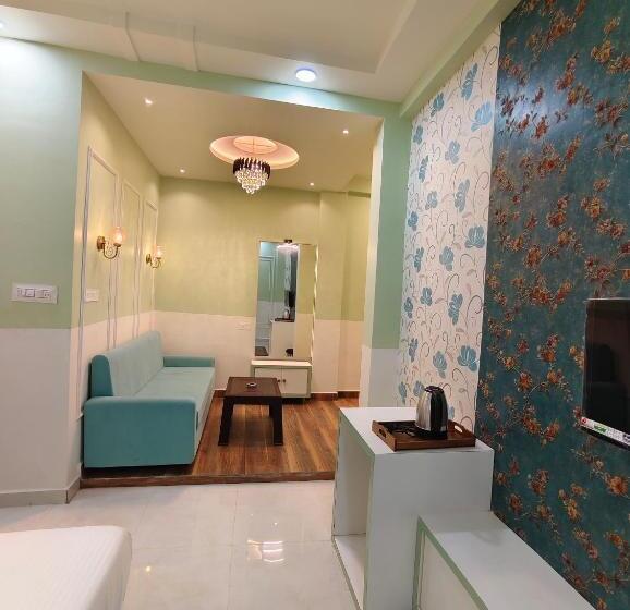 Отель Shivangan