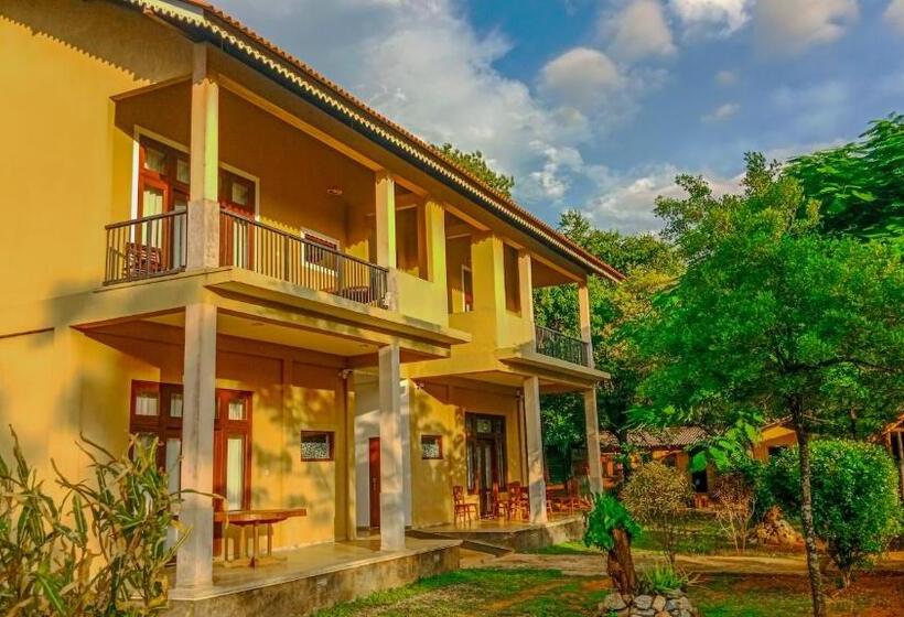 Отель Sigiri Lanka Resort