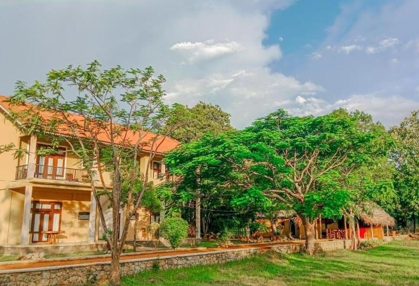 Отель Sigiri Lanka Resort