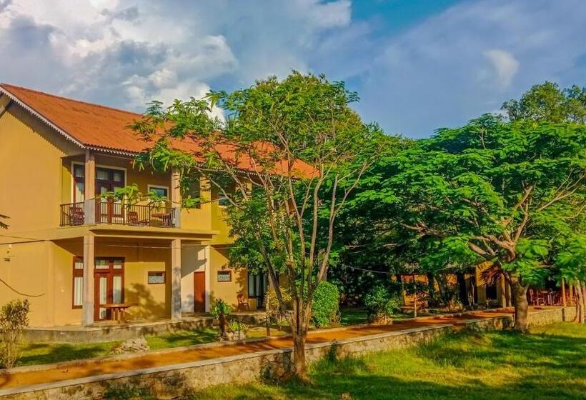 Отель Sigiri Lanka Resort