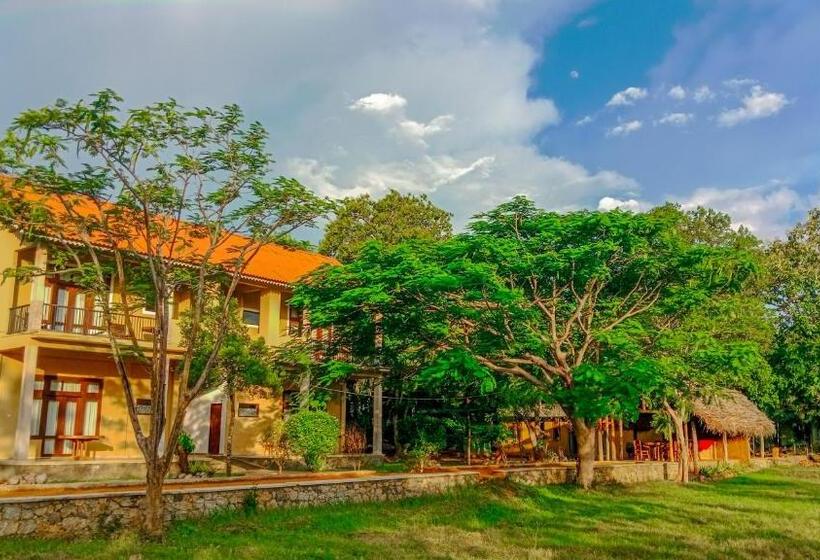 Отель Sigiri Lanka Resort