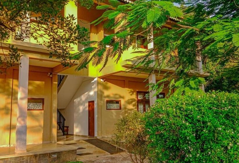 Отель Sigiri Lanka Resort