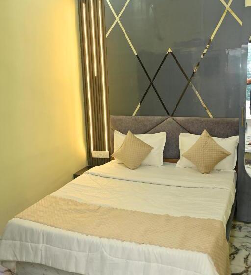 فندق The Vintage Plaza