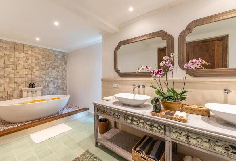 בית מלון כפרי Umah Lusa