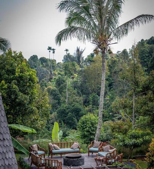 בית מלון כפרי Umah Lusa