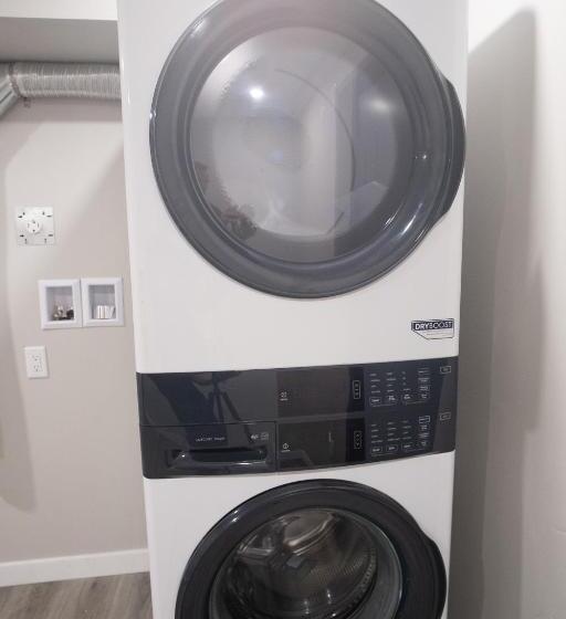 فندق على الطريق Upartments