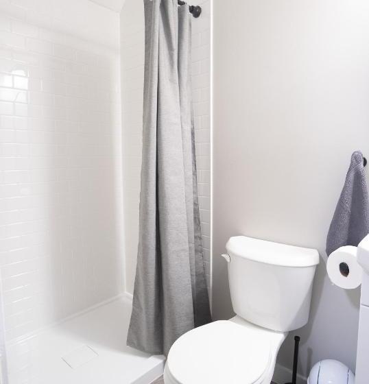 فندق على الطريق Upartments