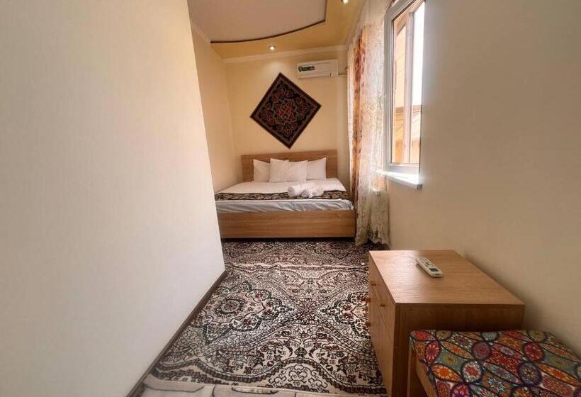 פנסיון Afsona Guest House