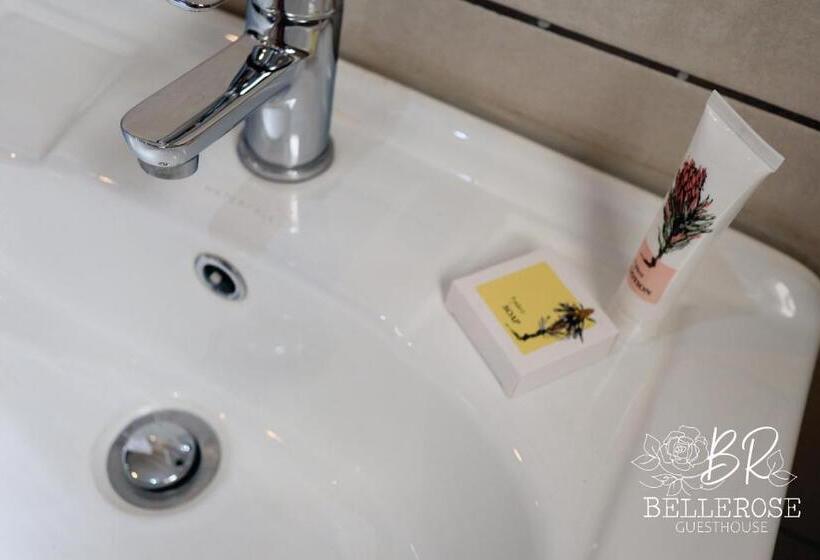 ペンション Bellerose Guesthouse