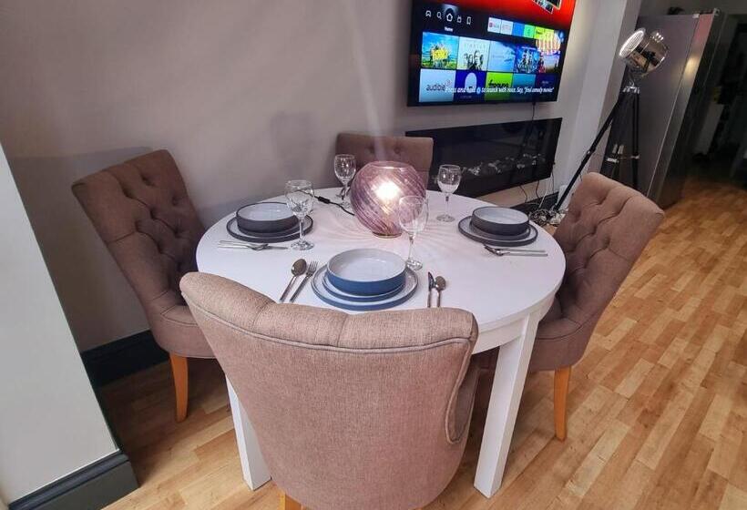 Пансион Big Double Room, 20 Mins To London