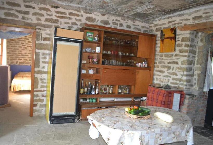 Пансион Camping & Guest House Murataj