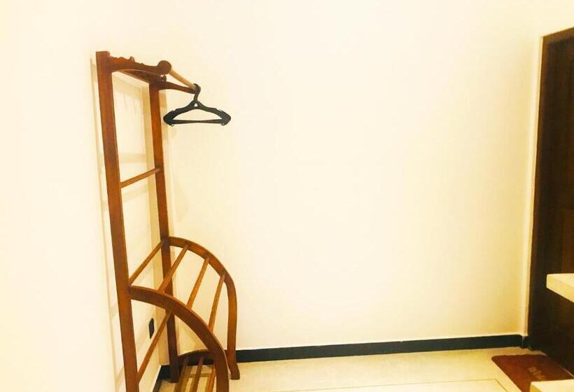 Пансион Chamara Inn