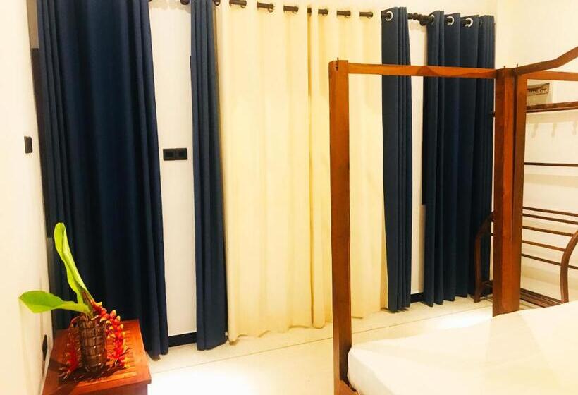 Пансион Chamara Inn