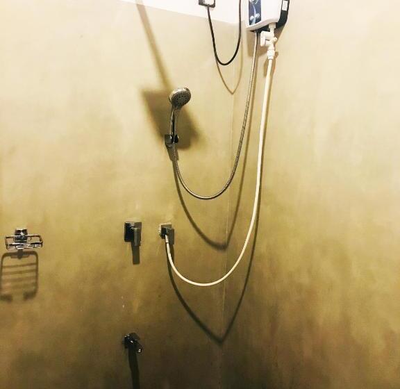 Пансион Chamara Inn