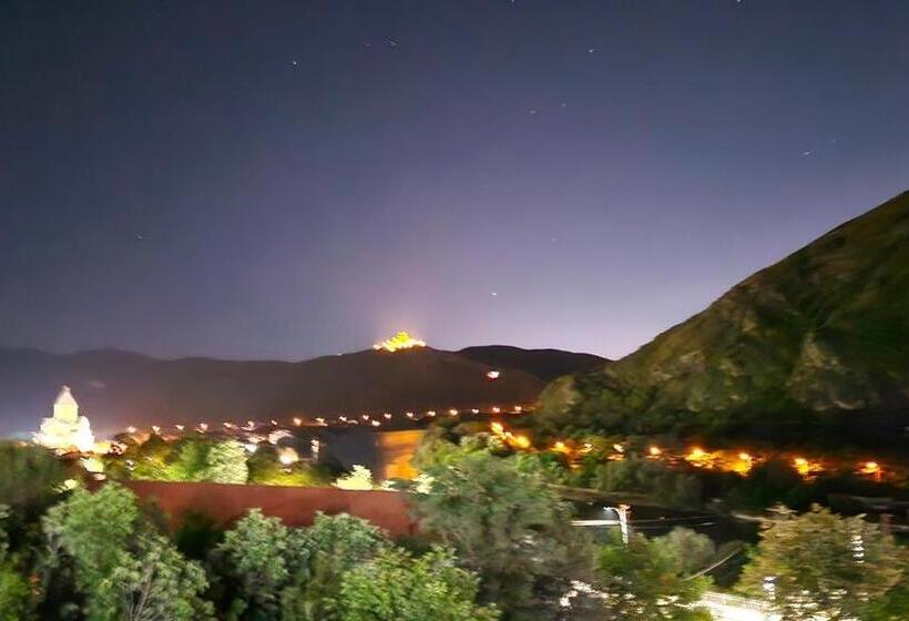 پانسیون Guesthouse K2 #1