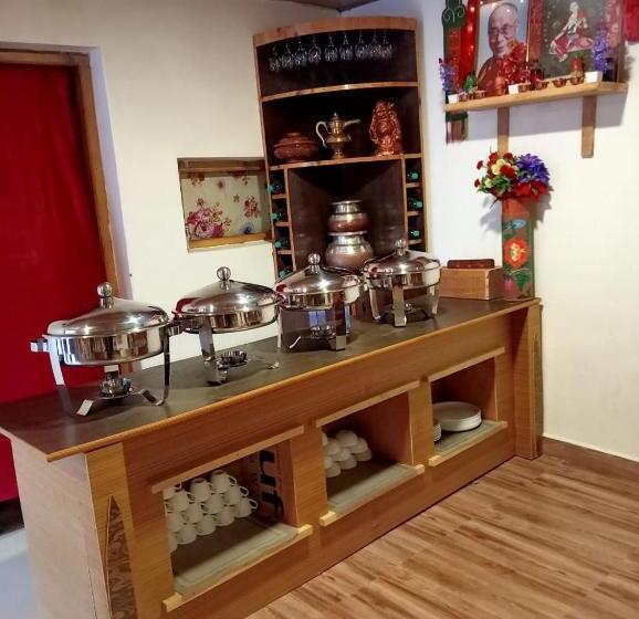 펜션 Losar Guest House Ladakh By Lexstays