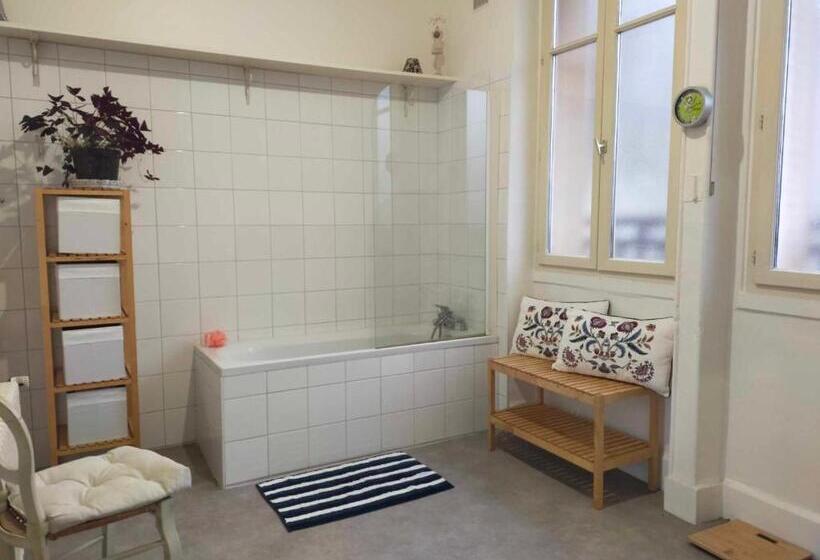 ペンション Maison Bonhomme