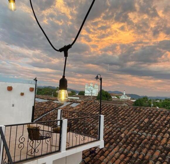 פנסיון Terrazas Guest House Hostal