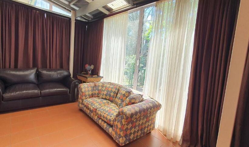 بنسيون The Manor House Dullstroom