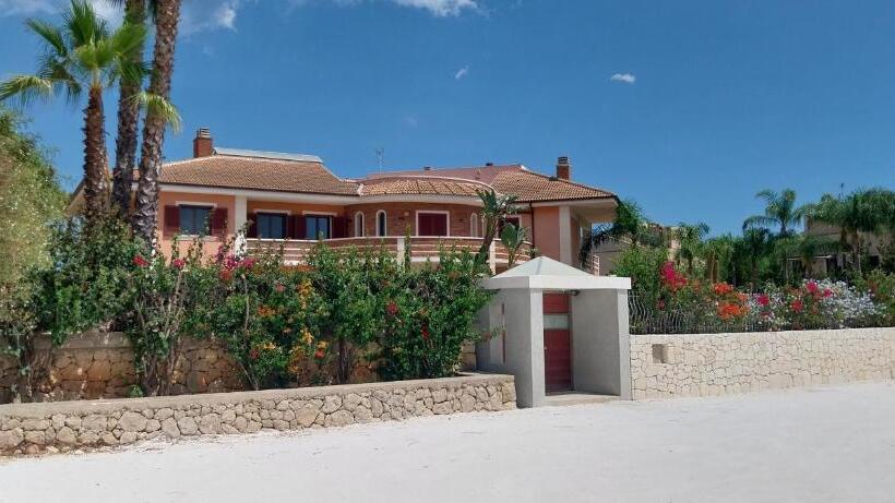 پانسیون Villa Giulia