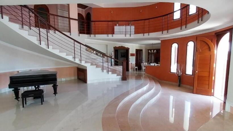 پانسیون Villa Giulia